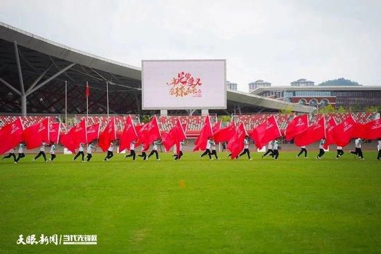 诚然，不拍;功夫喜剧的成龙可能令观众稍感陌生，但他对电影的投入一如既往，他也希望今年大年初一，大家能够接受成龙扮演的;蒲松龄，喜欢这部最新成龙贺岁电影